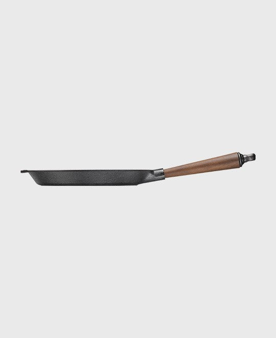 skeppshult-walnut-bratpfanne-26-cm-gusseisen-holzgriff image 3